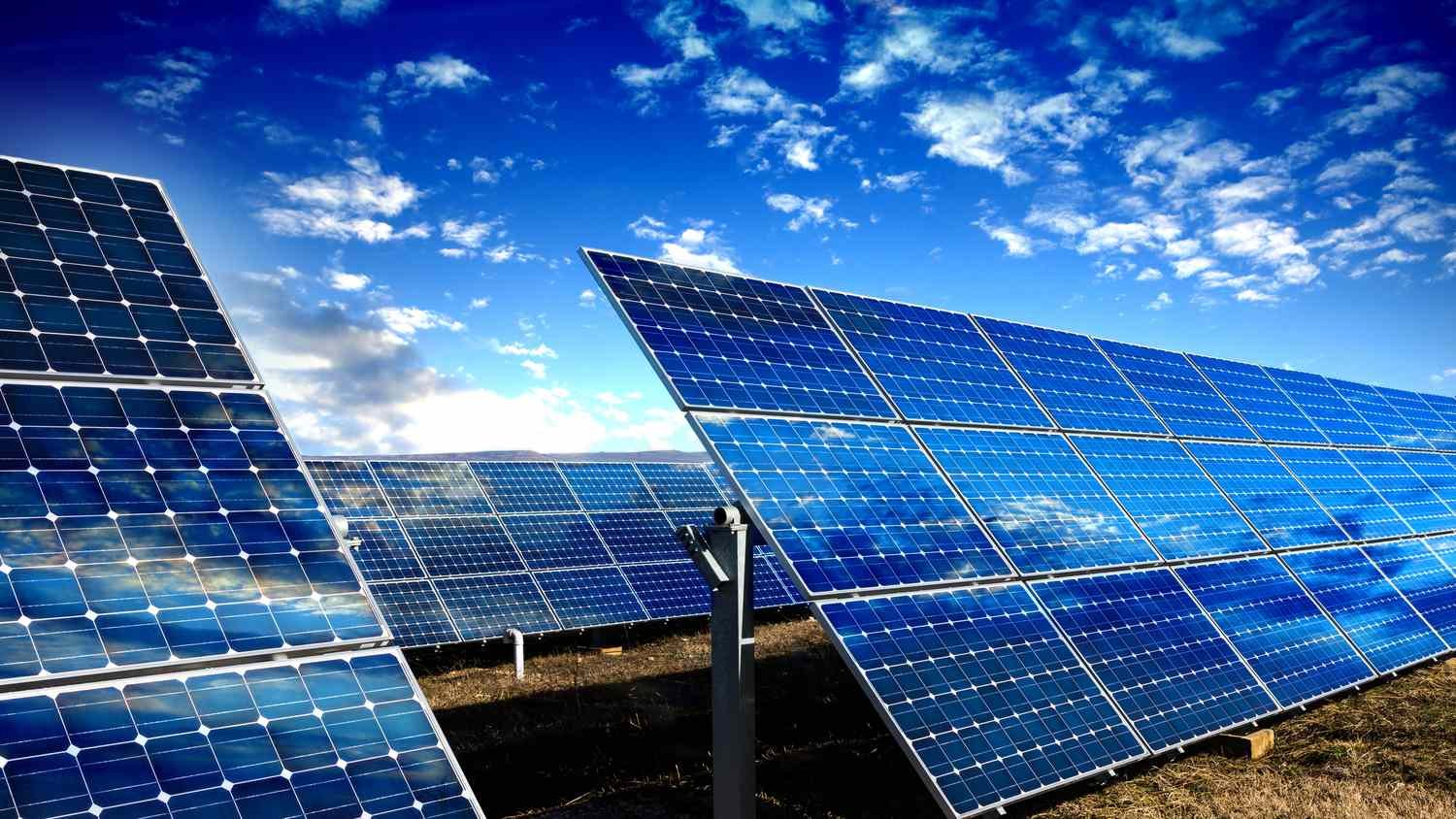 blue solar panels 1226088001 cee91a7ba920447280aed1d081b44859